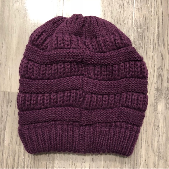 ✅NWT Chunky Messy Bun/ponytail Knit Hat Beanie - Picture 2 of 7
